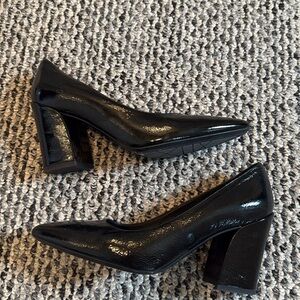 Aquatalia Women's Black Pumps size 7.5